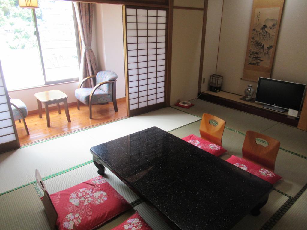 Amagase Onsen Hotel Suikoen Хита Екстериор снимка
