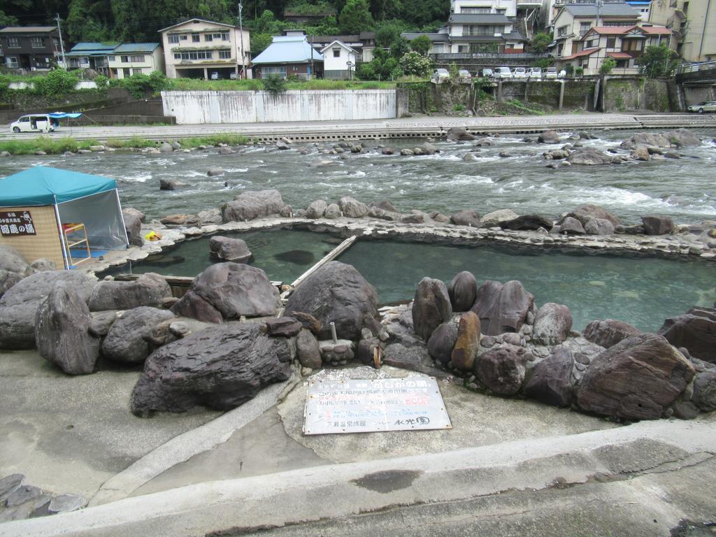 Amagase Onsen Hotel Suikoen Хита Екстериор снимка